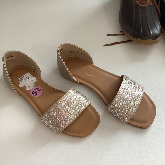 Women sandals - Picture 2 of 3